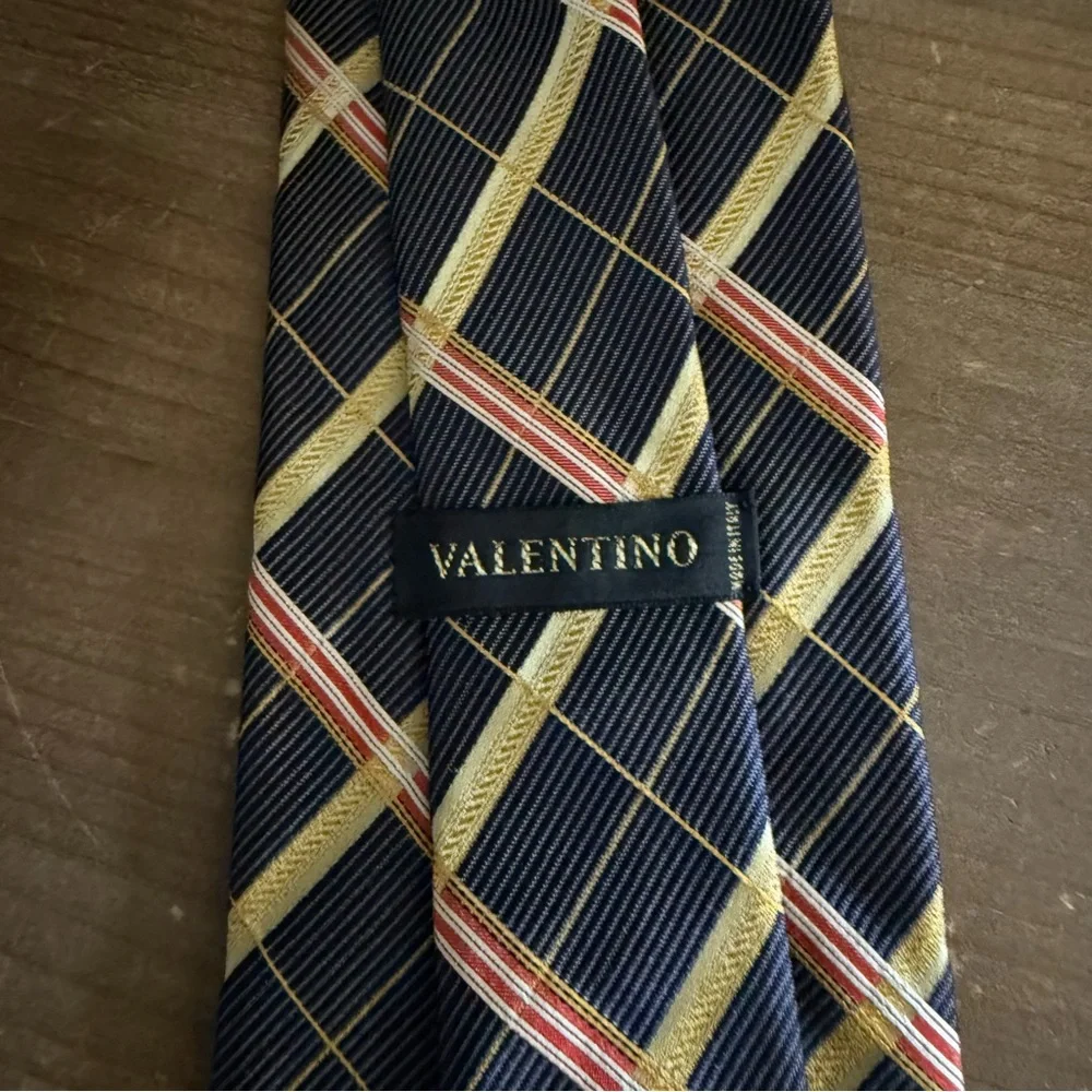 Vintage Valentino Men's Tie with Blue and yellow Stripes silk